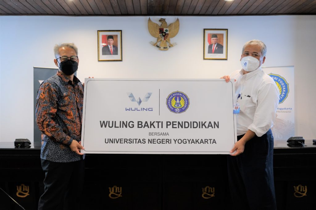 Wuling Bakti Pendidikan Starts Collaborating with Universities